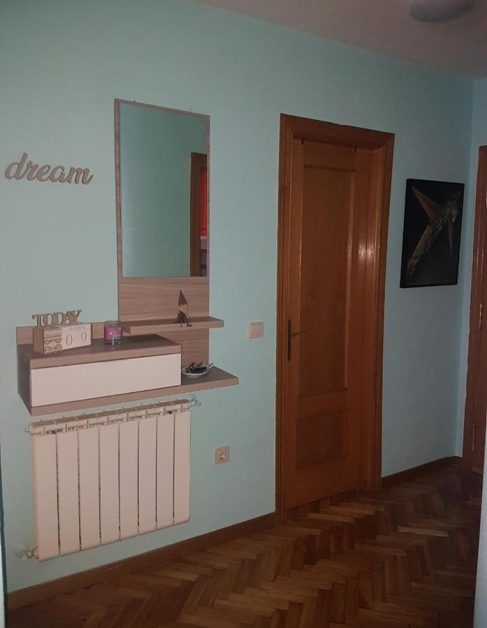Apartahotel La Lastrilla Zewnętrze zdjęcie
